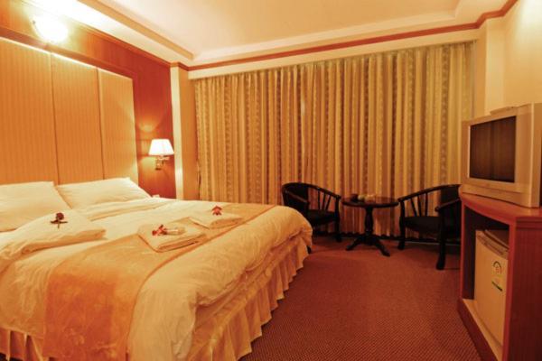Western Grand Hotel Ratchaburi Екстериор снимка